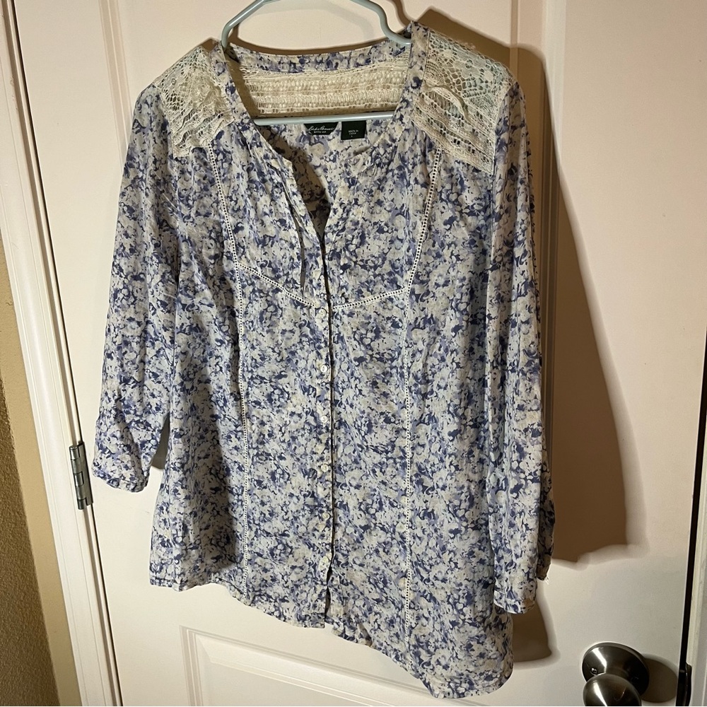 Eddie Bauer Floral and Lace Short Sleeve Blouse